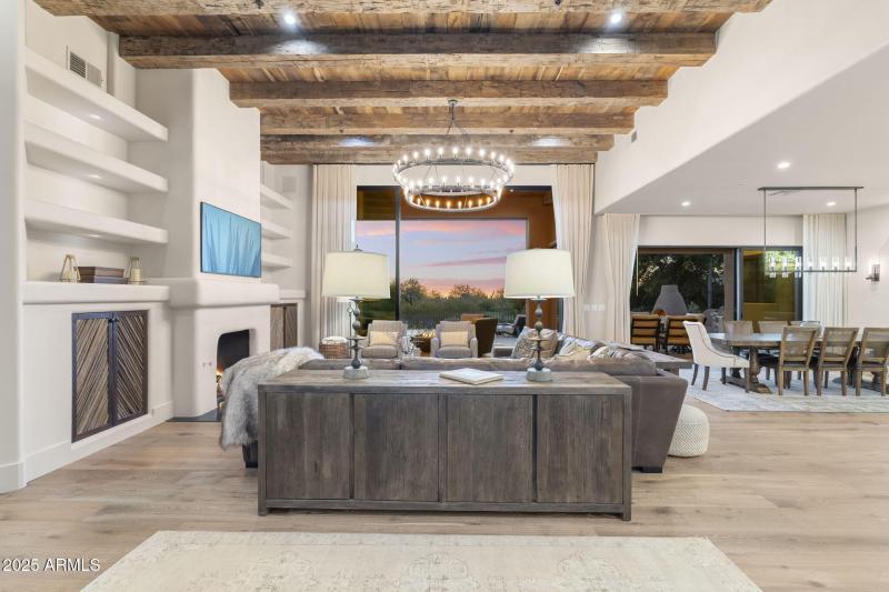 Great Room to Retractable Wall of Glass