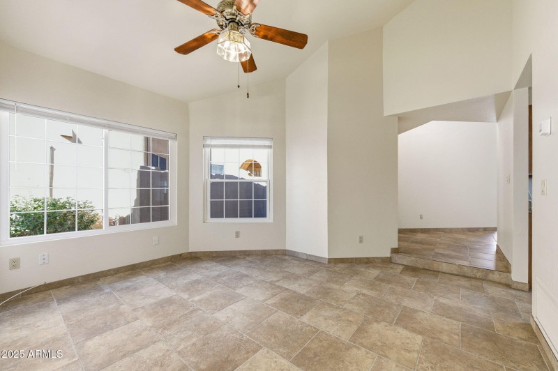 10-web-or-mls-3242 E Briarwood Terrace-1