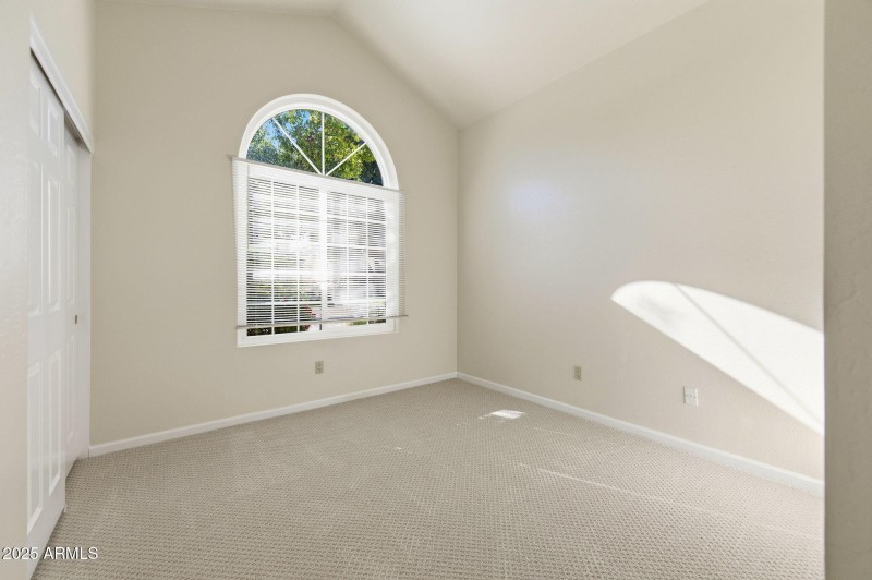 13-web-or-mls-3242 E Briarwood Terrace-1