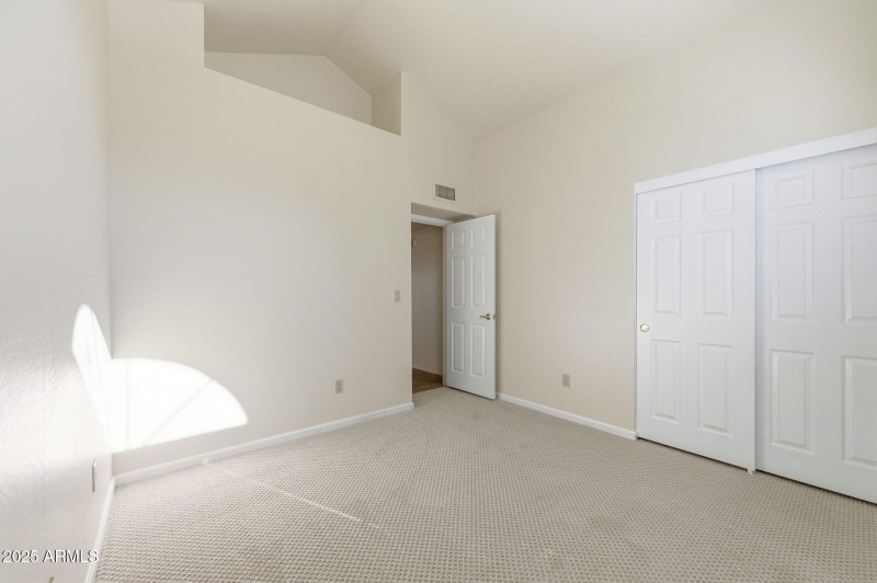 14-web-or-mls-3242 E Briarwood Terrace-1