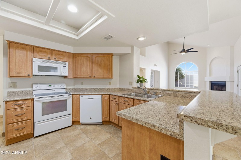 16-web-or-mls-3242 E Briarwood Terrace-1