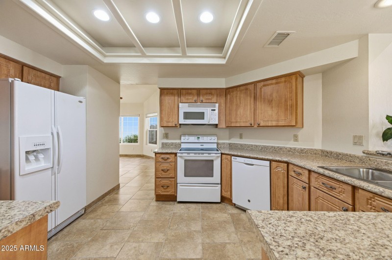 17-web-or-mls-3242 E Briarwood Terrace-1