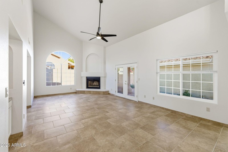 22-web-or-mls-3242 E Briarwood Terrace-2