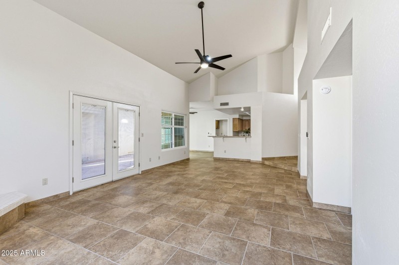 25-web-or-mls-3242 E Briarwood Terrace-2