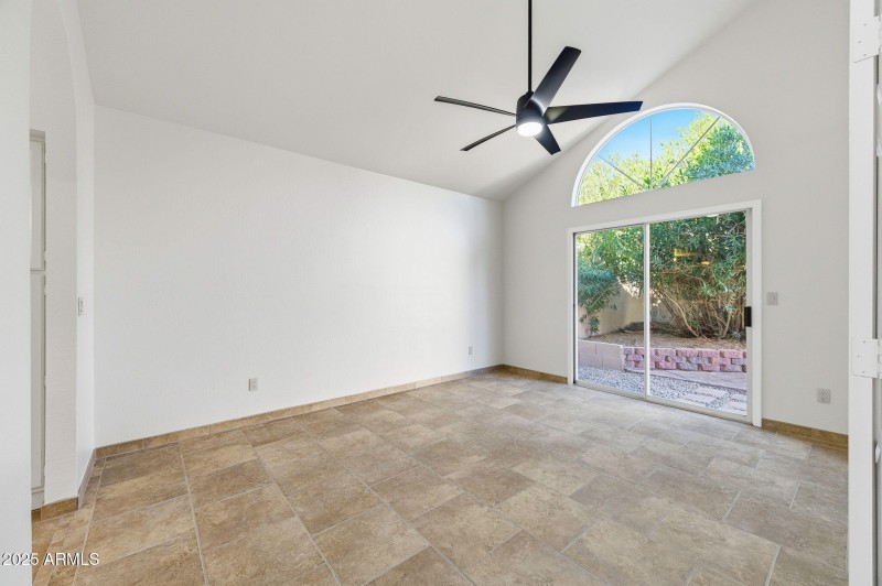 27-web-or-mls-3242 E Briarwood Terrace-2