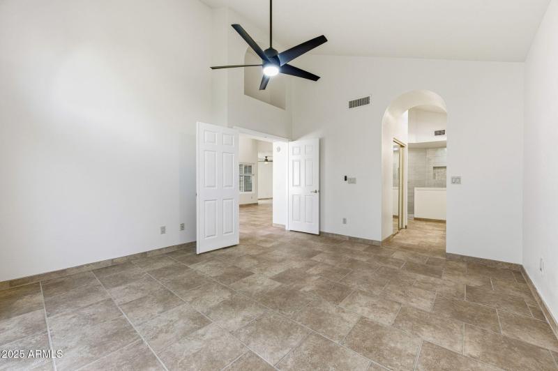 28-web-or-mls-3242 E Briarwood Terrace-2