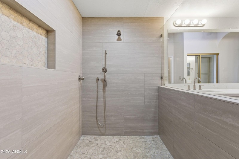 31-web-or-mls-3242 E Briarwood Terrace-3