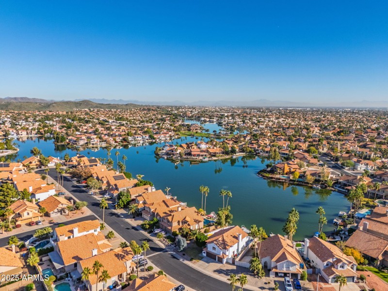 42-web-or-mls-3242 E Briarwood Terrace-4