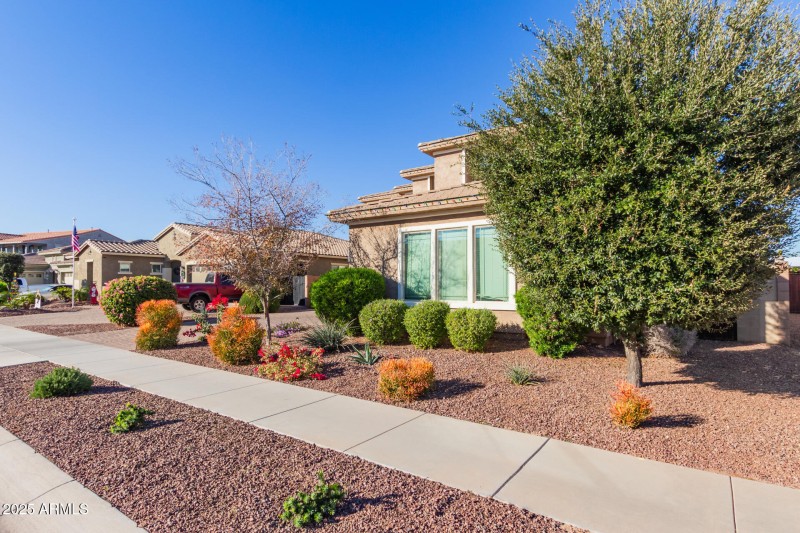 20252 E Quintero Rd.