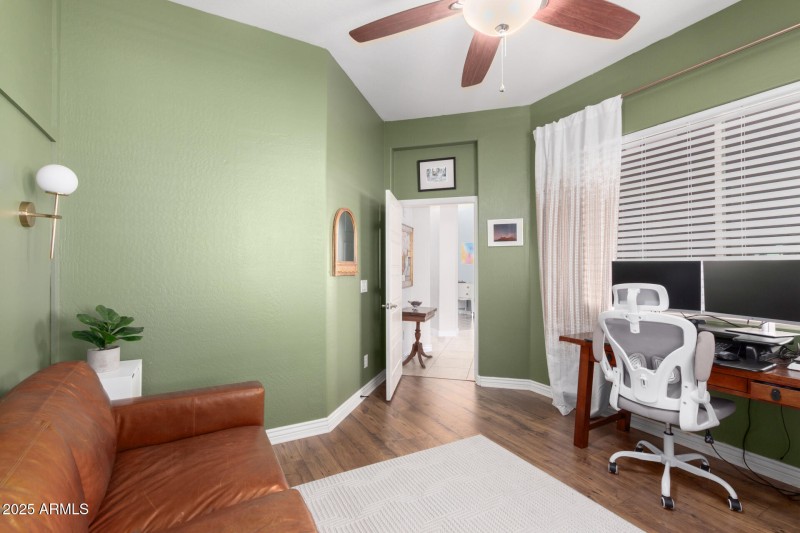 Office/Versatile Space