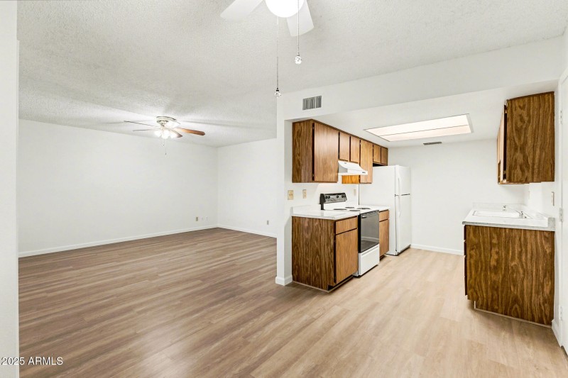 Kitchen & Dining Room