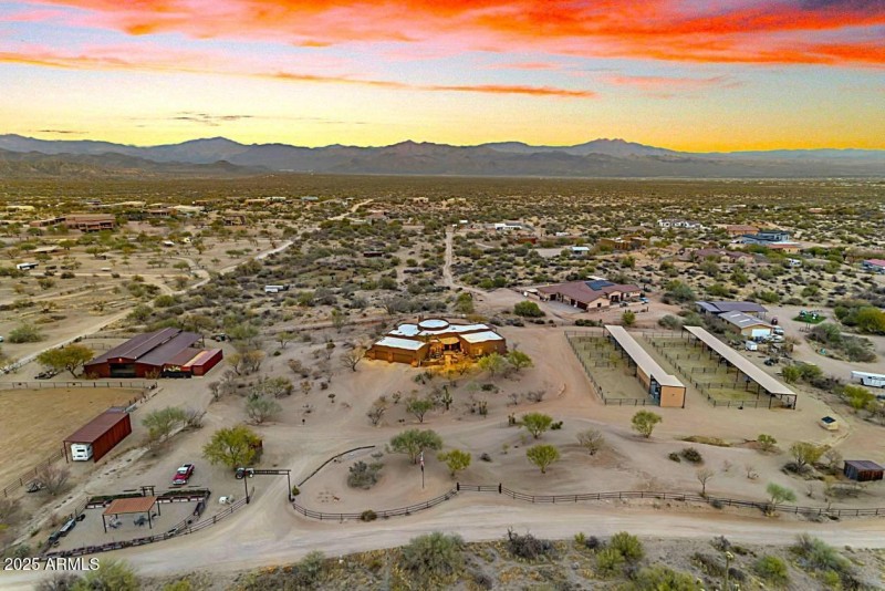 Your Dream Ranch awaits!