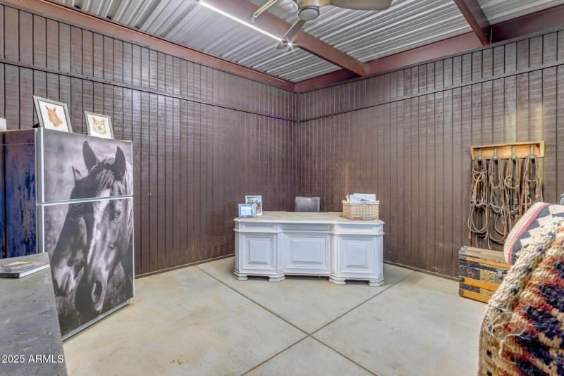 Tack/supplement room, office