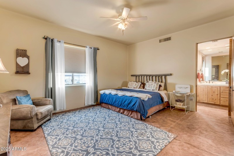 24-web-or-mls-070_a4m_br scts