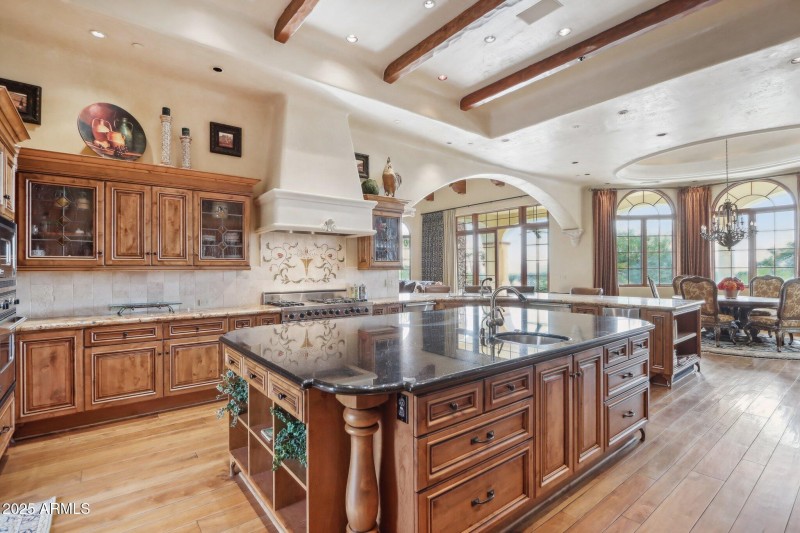 Camelback Mtn • 1-Level Home