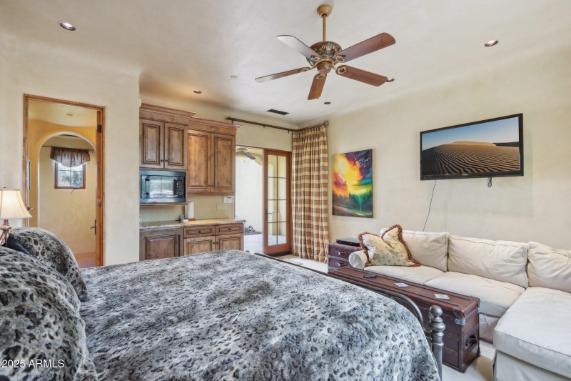 Camelback Mtn • 1-Level Home