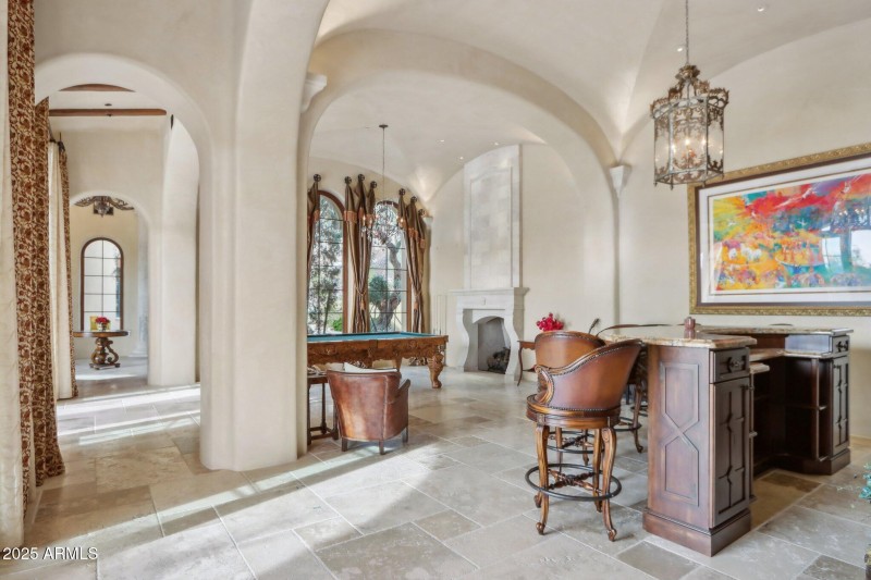 Camelback Mtn • 1-Level Home