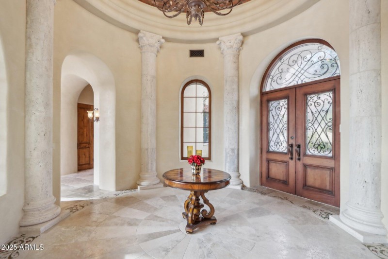 Camelback Mtn • 1-Level Home