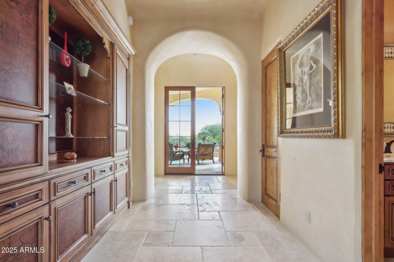 Camelback Mtn • 1-Level Home