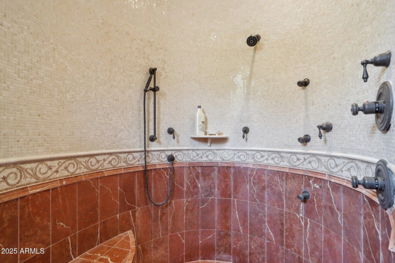 Camelback Mtn • 1-Level Home