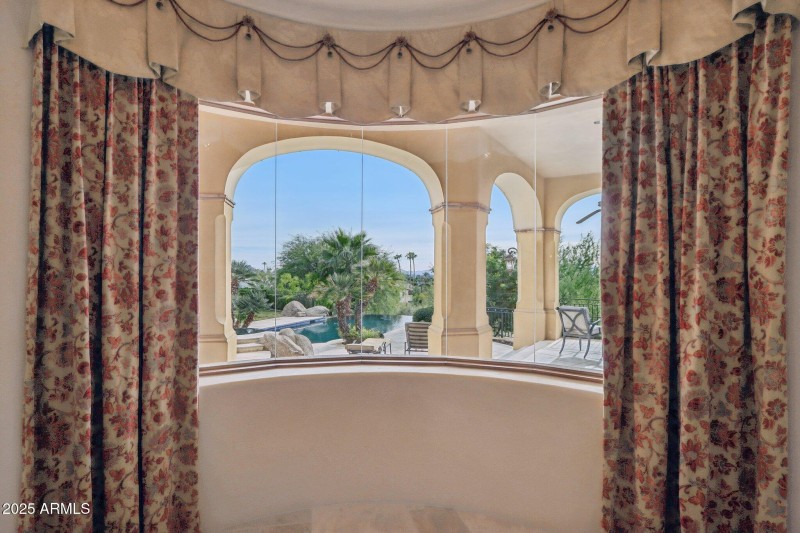 Camelback Mtn • 1-Level Home