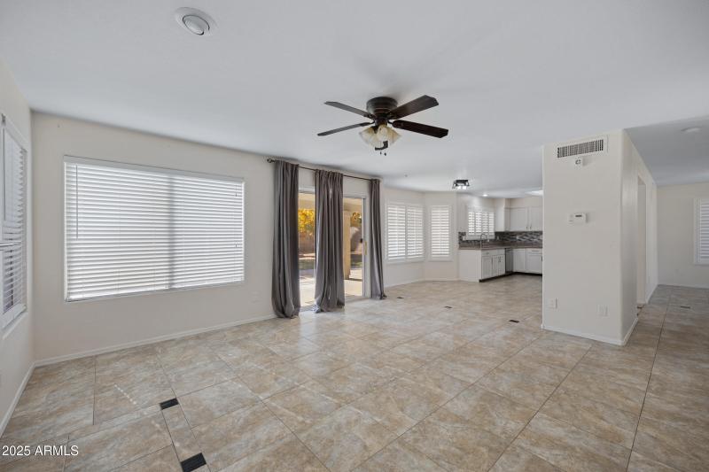 4237 E Rockledge Rd-19