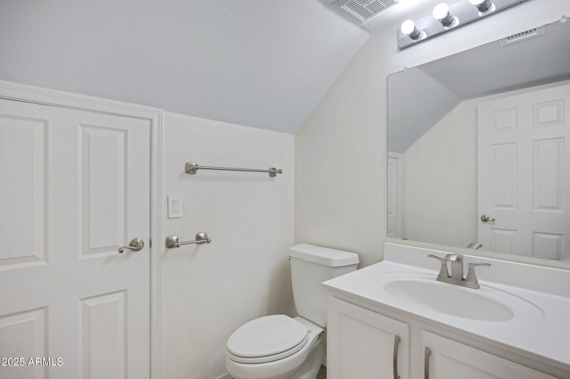 4237 E Rockledge Rd-21