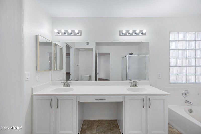 4237 E Rockledge Rd-32