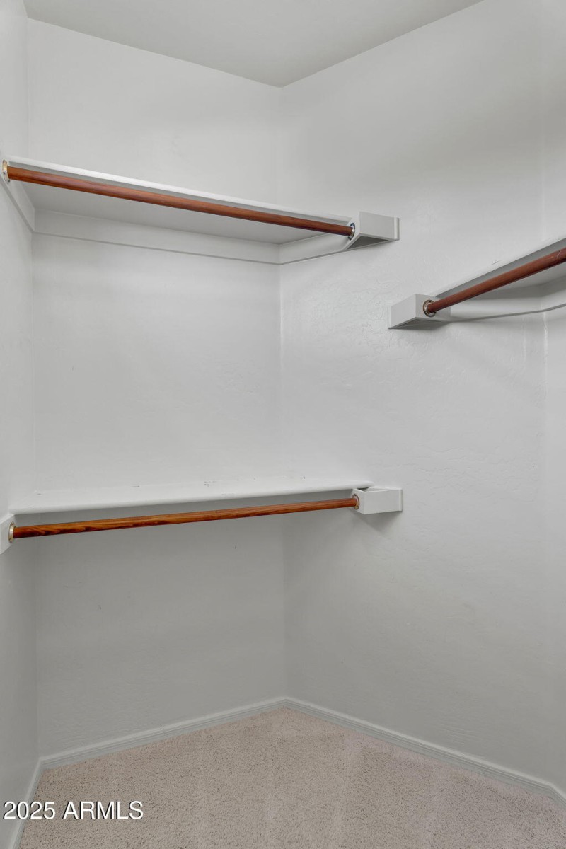 42-web-or-mls-42-web-or-mls-Sienna-33