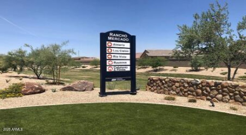 Los Cielos at Rancho Mercado - Community