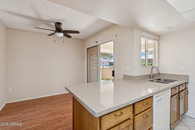 15-web-or-mls-W Omega Dr-S1712-015