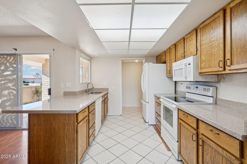 16-web-or-mls-W Omega Dr-S1712-016