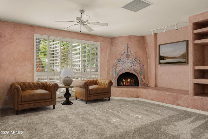 primary bedroom sitting room