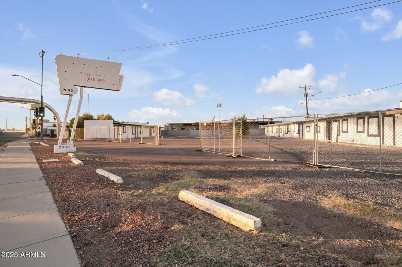 9-web-or-mls-QPT Photo - MAP_9014