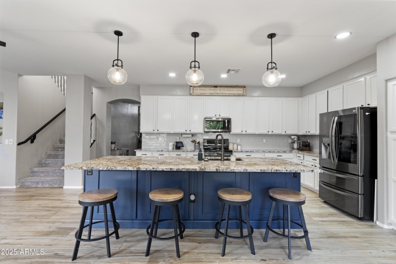 Expansive Kitchen Layout
