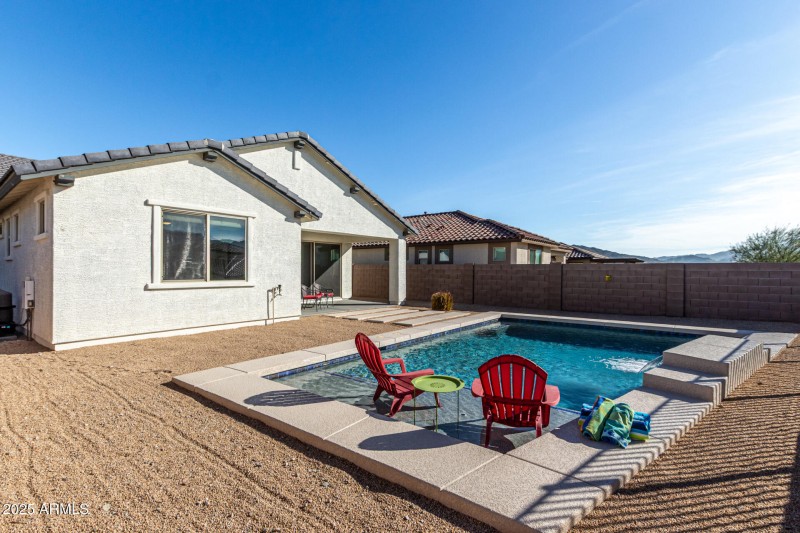 Sparkling pool with baja step