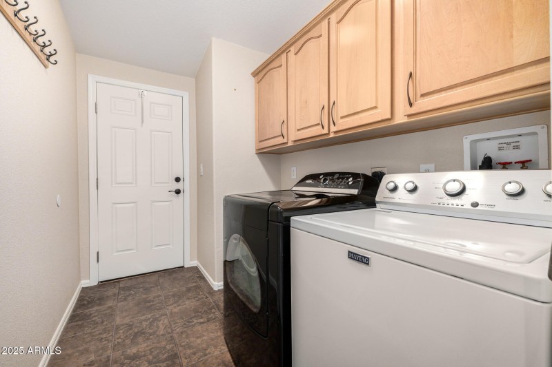 3301 South Goldfield Road 4018