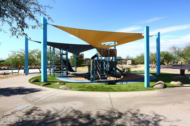 Sky Crossing PLAY GROUND