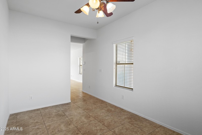 315 E Christopher St-16