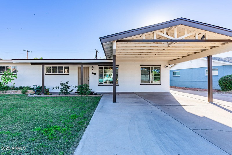 2033 W Palo Verde Dr-2