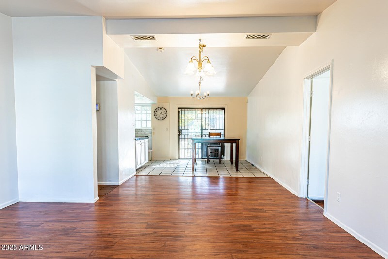 2033 W Palo Verde Dr-6