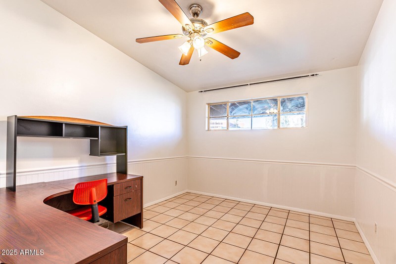 2033 W Palo Verde Dr-17