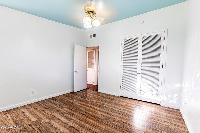 2033 W Palo Verde Dr-35