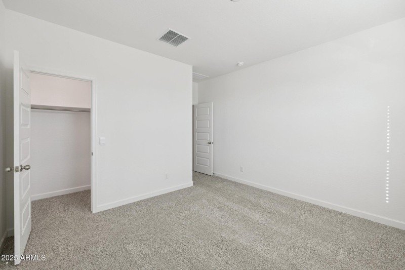 23-web-or-mls-1476-s-241st-ave