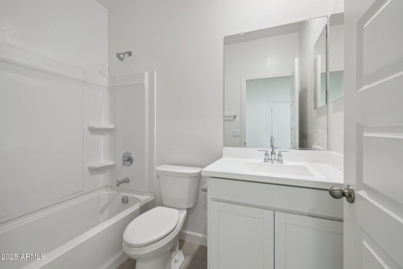 28-web-or-mls-1476-s-241st-ave