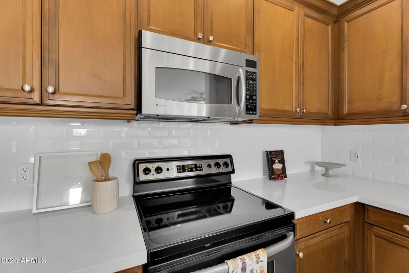 12-web-or-mls-Grayhawk-13