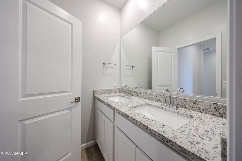 18_Century-Communities_North-Copper-Cany