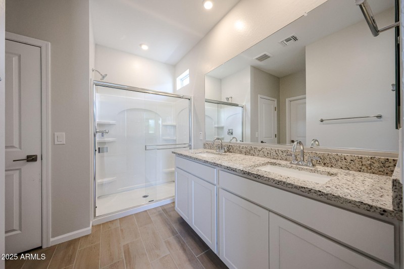 25_Century-Communities_North-Copper-Cany