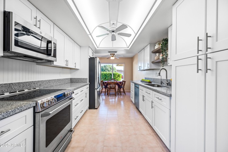 Lots of Storage & Pantry