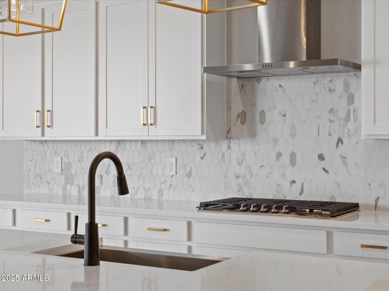 15952 W EL CORTEZ PL